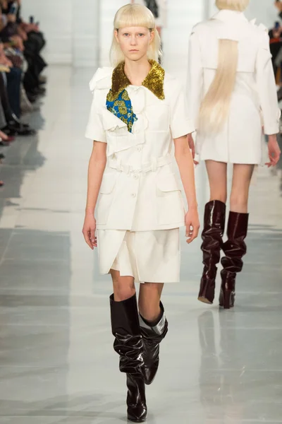 Look 2